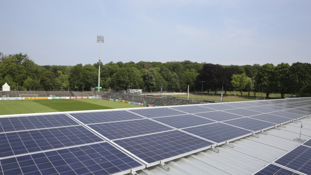 Photovoltaikanlage auf dem Dach des Karl-Liebknecht-Stadions